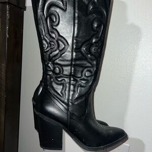 Black Western-Style Women's Boots